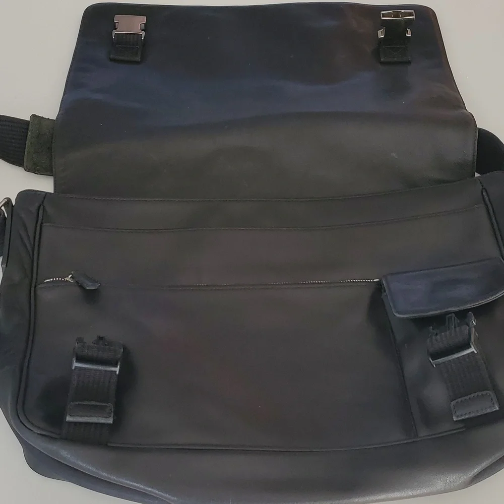 Coach Men's Large Leather Messenger Bag